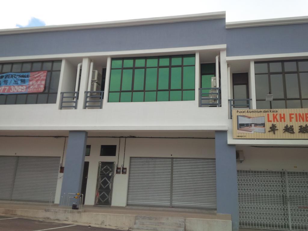Eiman Homestay, Kluang Keluang Exterior foto